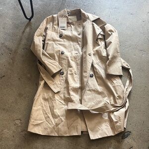 Everlane trench never used